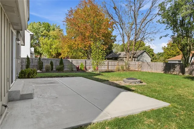 $450,000 | 11739 Grant Street, Overland Park, KS 66210