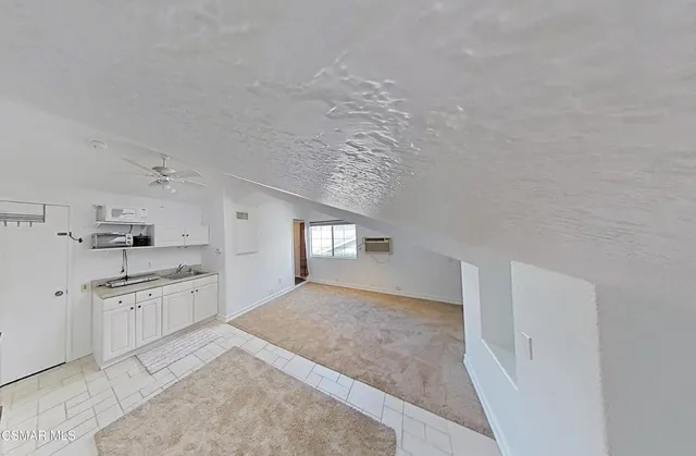 $1,650 | 3042 East Cumberland Court, Unit B, Thousand Oaks, CA 91362