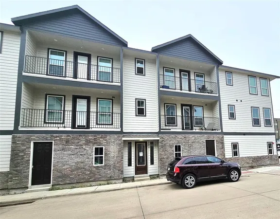 $2,000 | 206 South Village Way, Unit 203, Lewisville, TX 75057