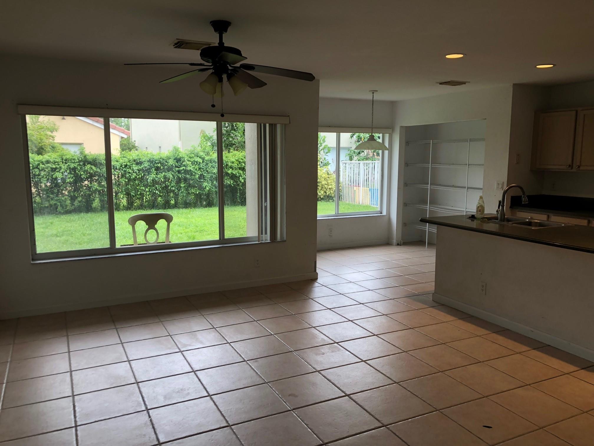 2010 Little Torch Street Riviera Beach, FL 33407 - Photo 3 of 32 4