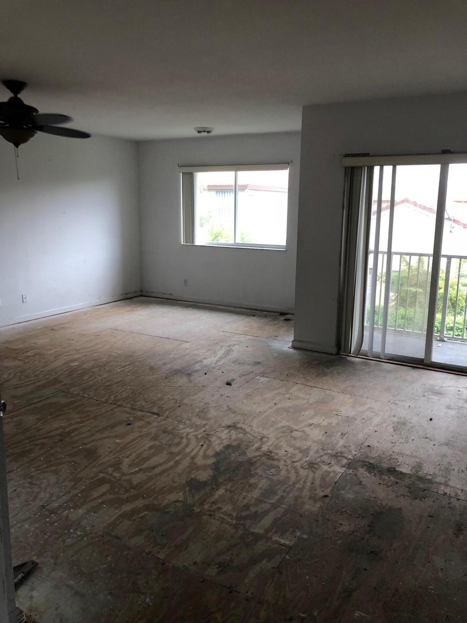 2010 Little Torch Street Riviera Beach, FL 33407 - Photo 9 of 32 9