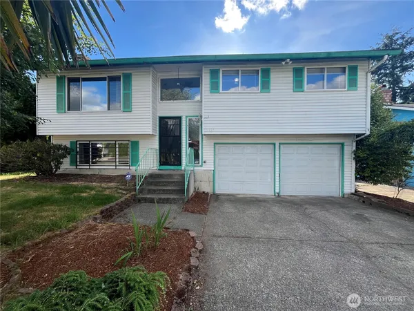 $2,800 | 23327 116th Avenue Southeast, Kent, WA 98031