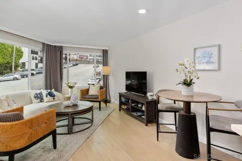 $1,500,000 | 8040 Girard Avenue, Unit 2, La Jolla, CA 92037