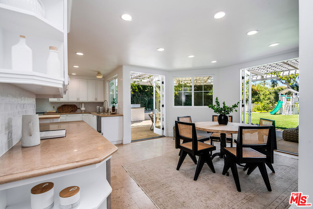 24049 Chestnut Way Calabasas, CA 91302 - Photo 12 of 53