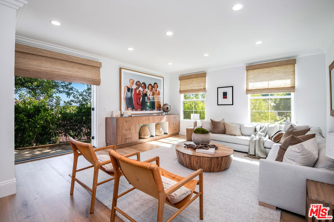 24049 Chestnut Way Calabasas, CA 91302 - Photo 17 of 53