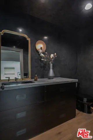 $4,350,000 | 24049 Chestnut Way, Calabasas, CA 91302