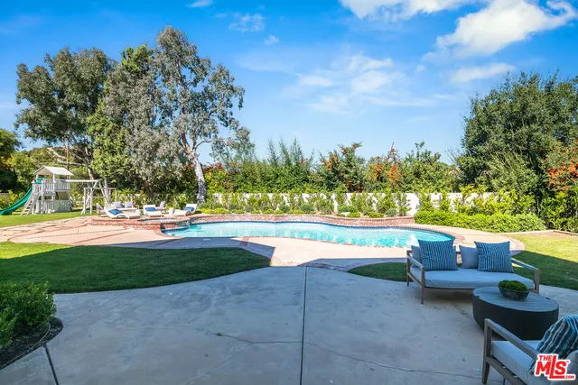 $4,350,000 | 24049 Chestnut Way, Calabasas, CA 91302