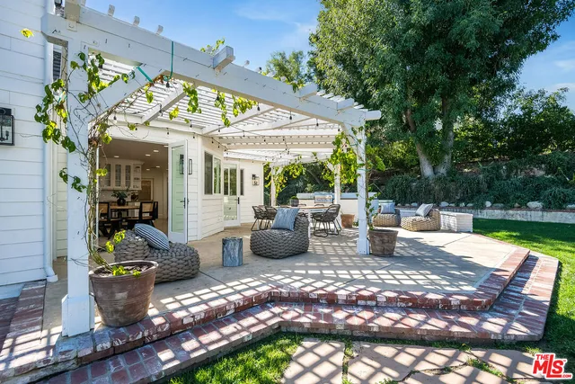 $4,350,000 | 24049 Chestnut Way, Calabasas, CA 91302