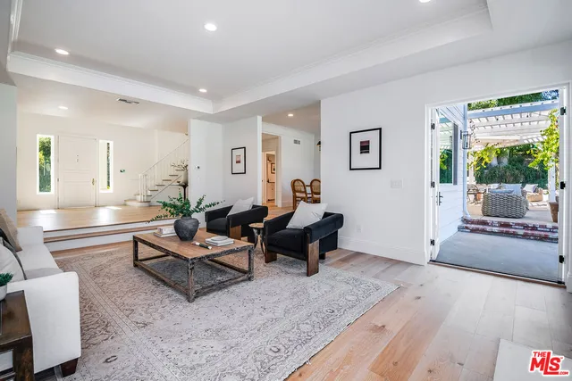 $4,350,000 | 24049 Chestnut Way, Calabasas, CA 91302