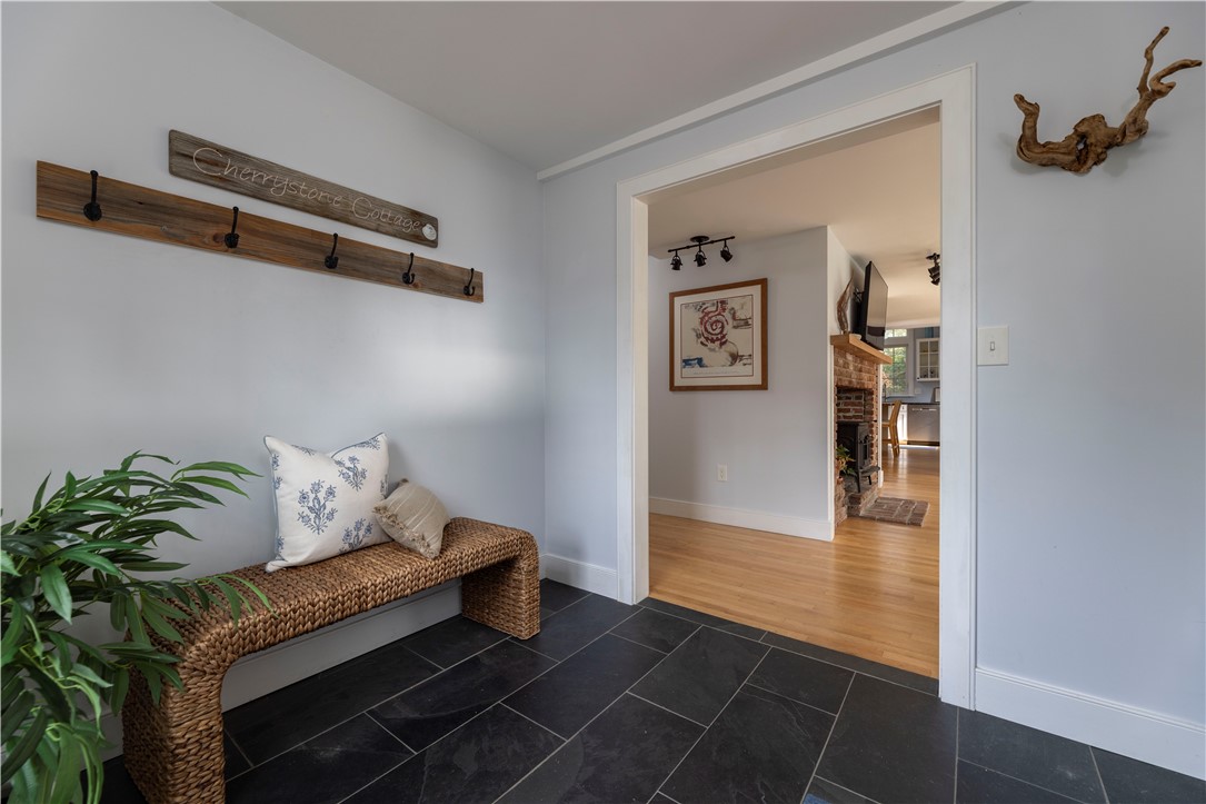 26 Wild Goose Road South Kingstown, RI 02879 - Photo 7 of 48 Gallery Image 7
