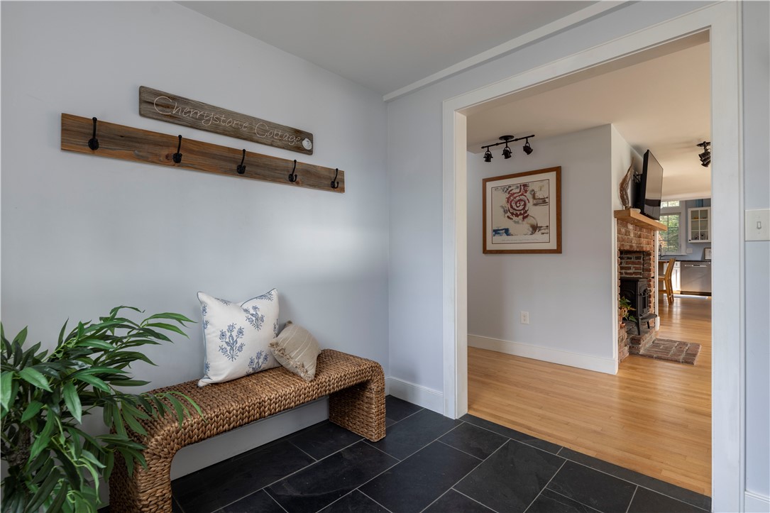 26 Wild Goose Road South Kingstown, RI 02879 - Photo 8 of 48 Gallery Image 8