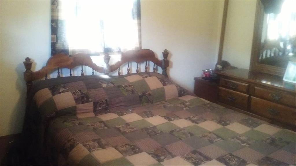 1174 Claridge-Elliott Road Jeannette, PA 15644 - Photo 14 of 24 Gallery Image 14