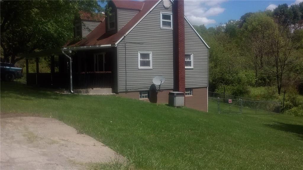 1174 Claridge-Elliott Road Jeannette, PA 15644 - Photo 3 of 24 Gallery Image 3