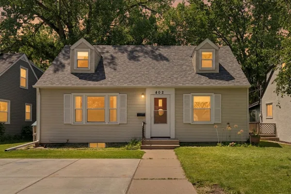 $330,000 | 402 Jefferson Avenue South, Hopkins, MN 55343