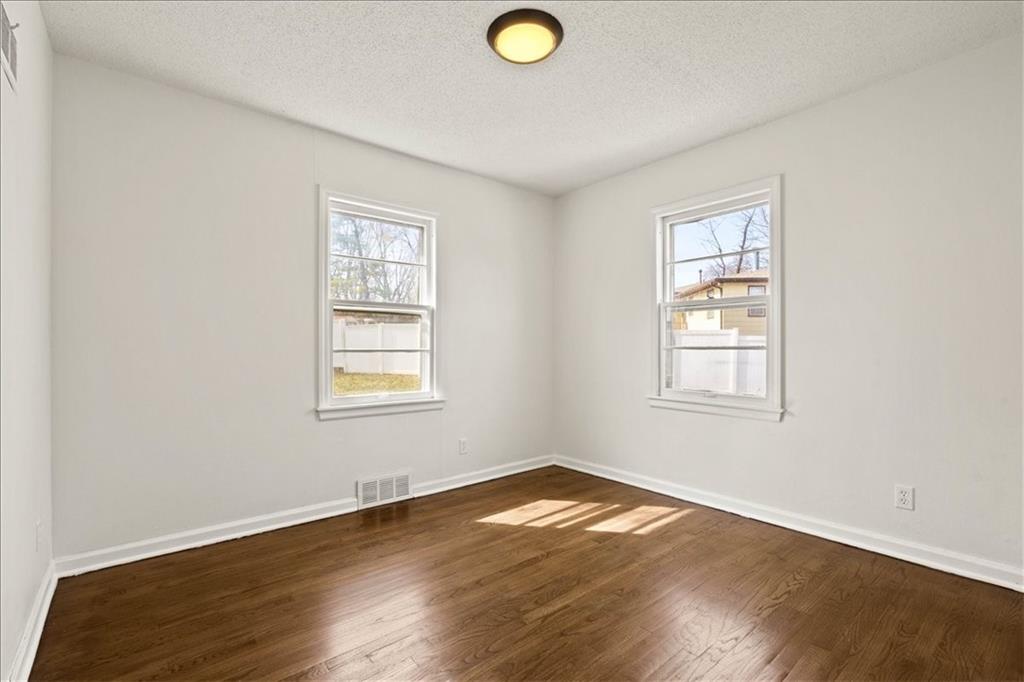7505 East 130 Street Grandview, MO 64030 - Photo 16 of 30
