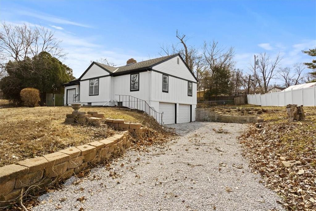 7505 East 130 Street Grandview, MO 64030 - Photo 3 of 30