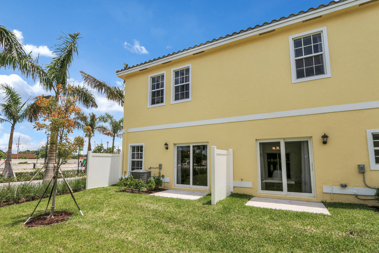 1007 Northwest 40th Terrace Lauderhill, FL 33313 - Photo 19 of 33 1109 NW 40th Ave Anchor 1446-large-020-