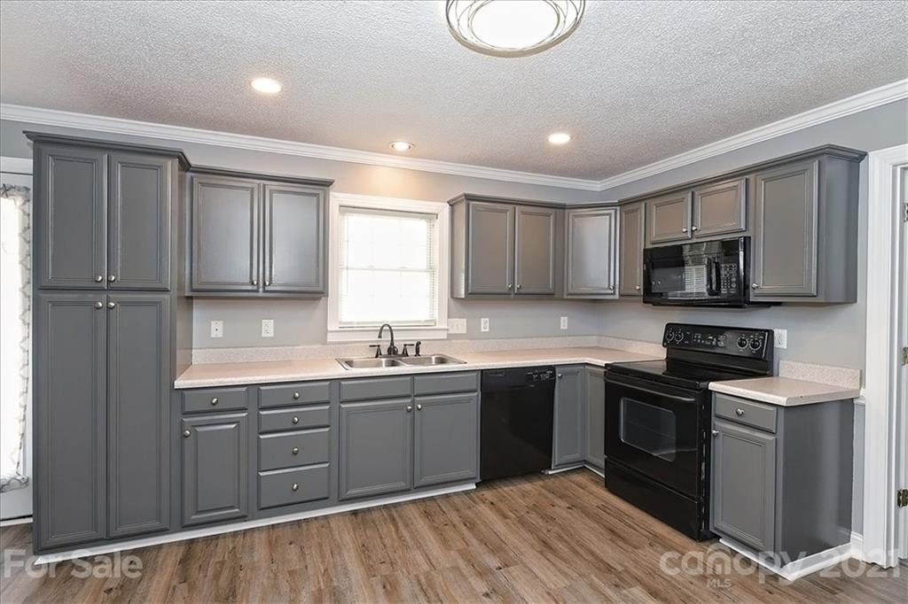 142 Pheasant Ridge Circle York, SC 29745 - Photo 12 of 38 Gallery Image 12