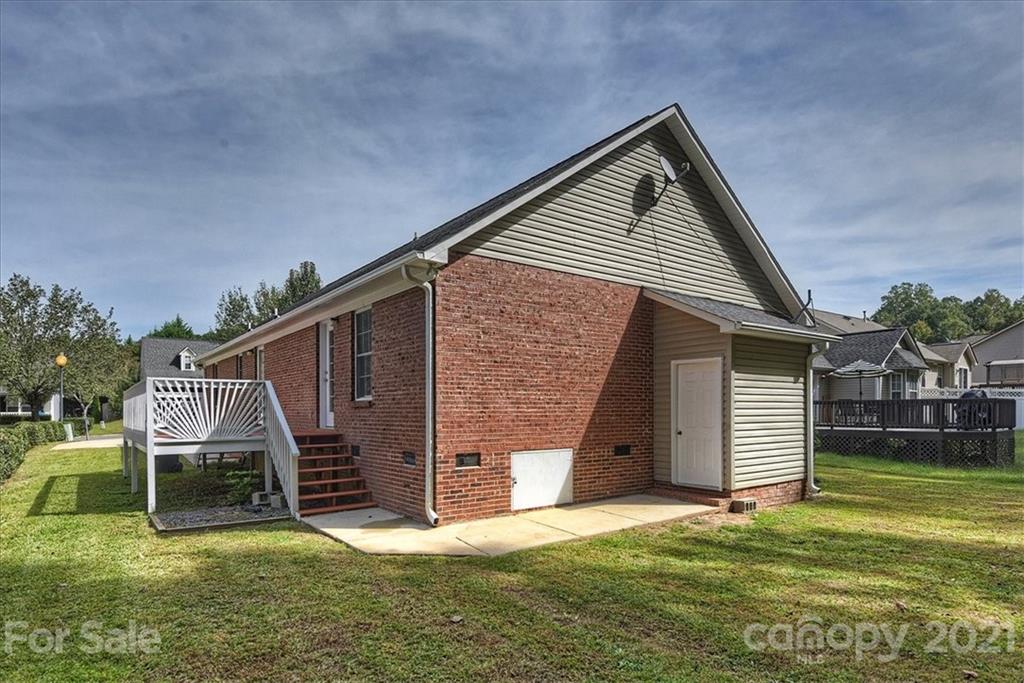 142 Pheasant Ridge Circle York, SC 29745 - Photo 36 of 38 Gallery Image 36