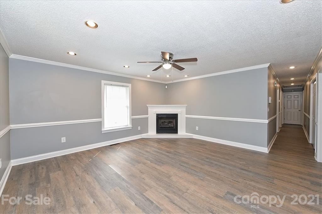 142 Pheasant Ridge Circle York, SC 29745 - Photo 5 of 38 Gallery Image 5