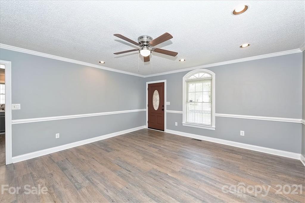 142 Pheasant Ridge Circle York, SC 29745 - Photo 7 of 38 Gallery Image 7