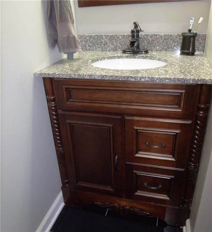 483 Tivoli Road Pittsburgh, PA 15239 - Photo 17 of 24 Gallery Image 17