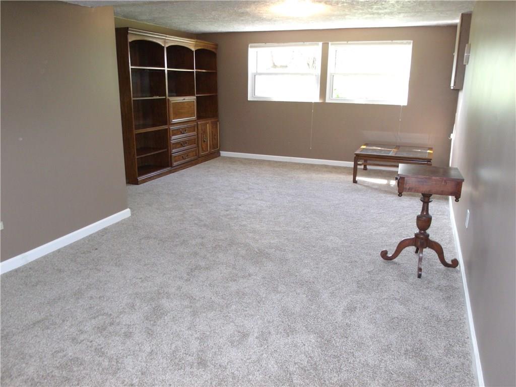 483 Tivoli Road Pittsburgh, PA 15239 - Photo 18 of 24 Gallery Image 18