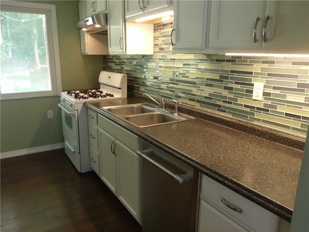483 Tivoli Road Pittsburgh, PA 15239 - Photo 5 of 24 Gallery Image 5