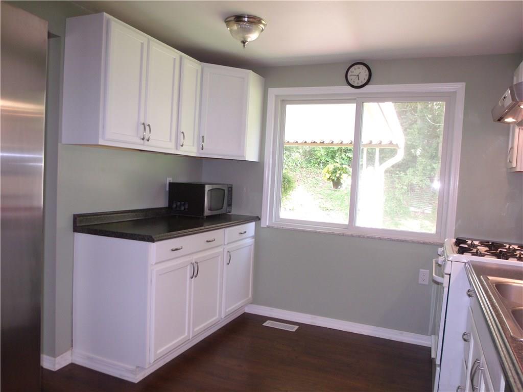 483 Tivoli Road Pittsburgh, PA 15239 - Photo 6 of 24 Gallery Image 6