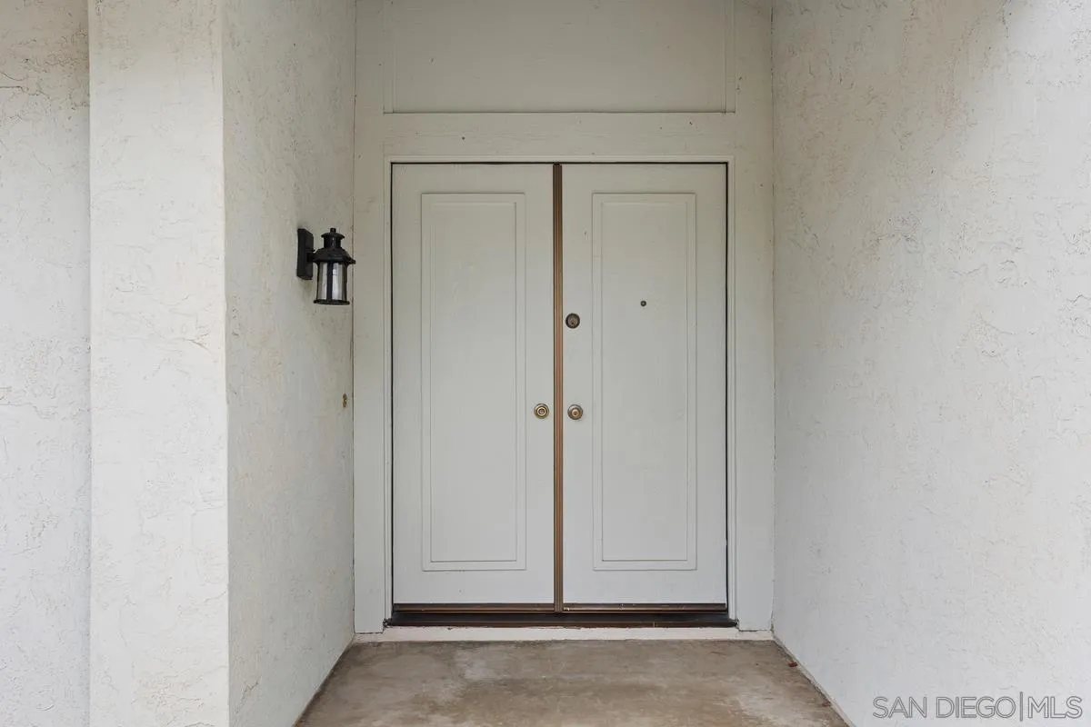 4617 Sheridan Road Oceanside, CA 92056 - Photo 4 of 39