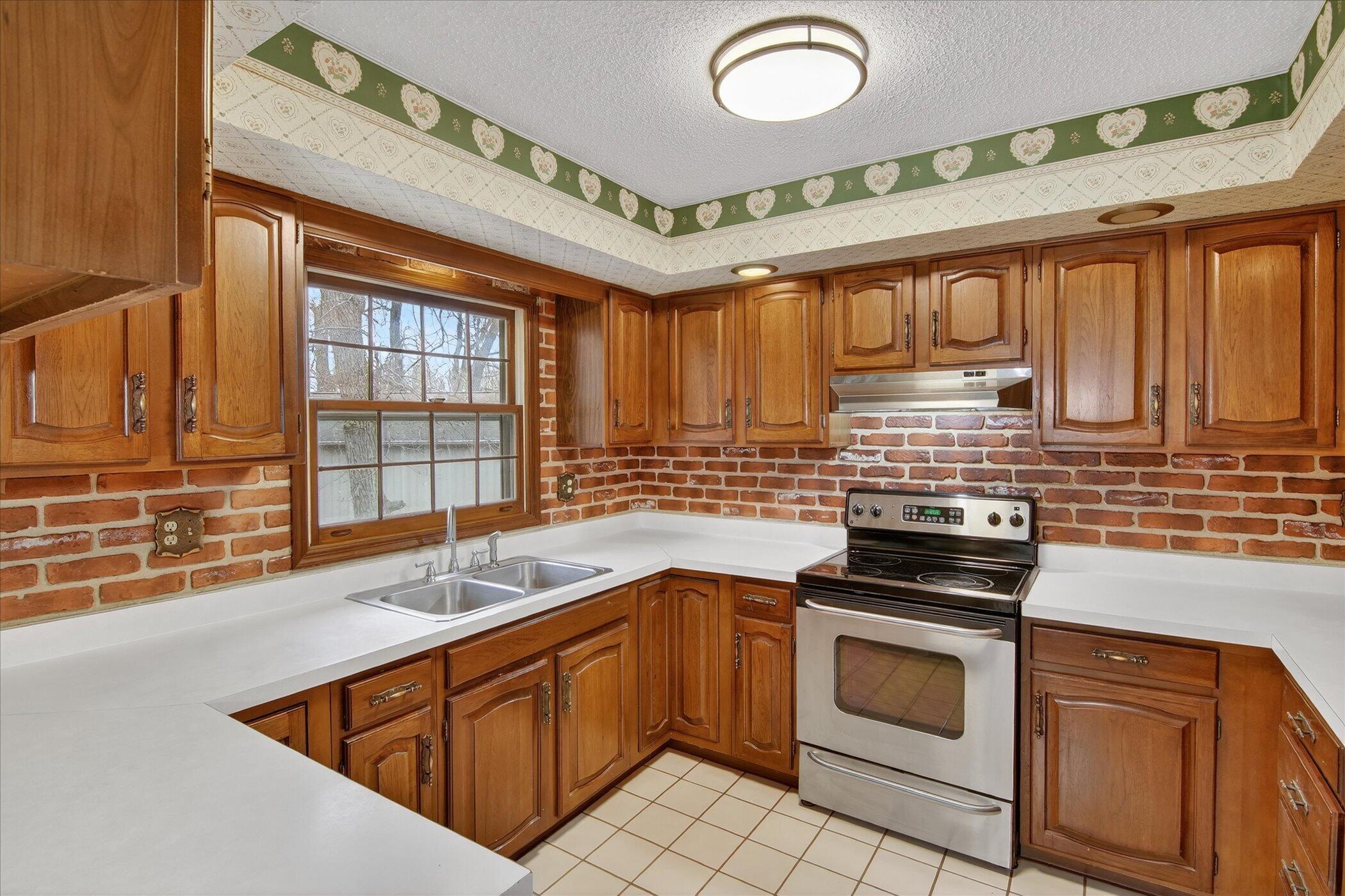 8625 Abbey Road Jackson, MI 49201 - Photo 19 of 69 19-8625-Abbey-Rd-WindowStill-Photography