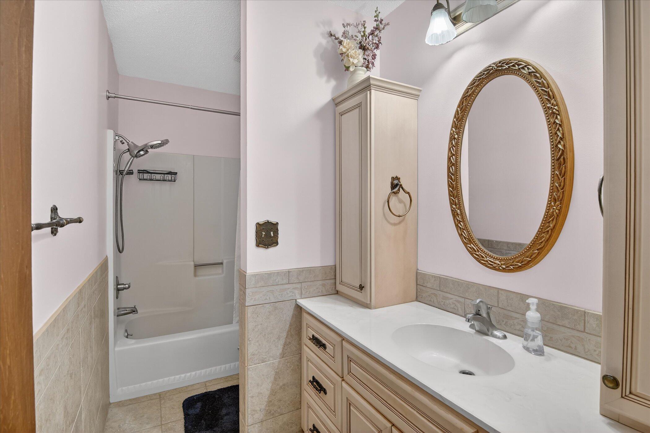 8625 Abbey Road Jackson, MI 49201 - Photo 23 of 69 23-8625-Abbey-Rd-WindowStill-Photography