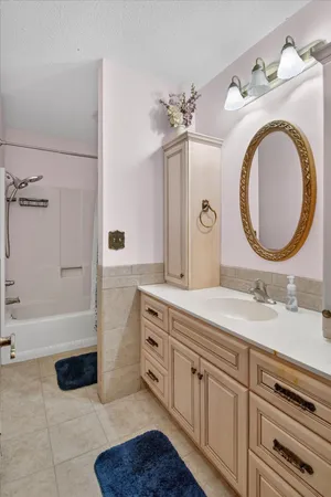 $349,900 | 8625 Abbey Road, Jackson, MI 49201