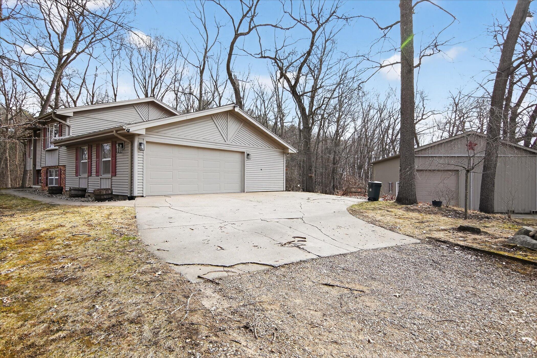 8625 Abbey Road Jackson, MI 49201 - Photo 4 of 69 04-8625-Abbey-Rd-WindowStill-Photography