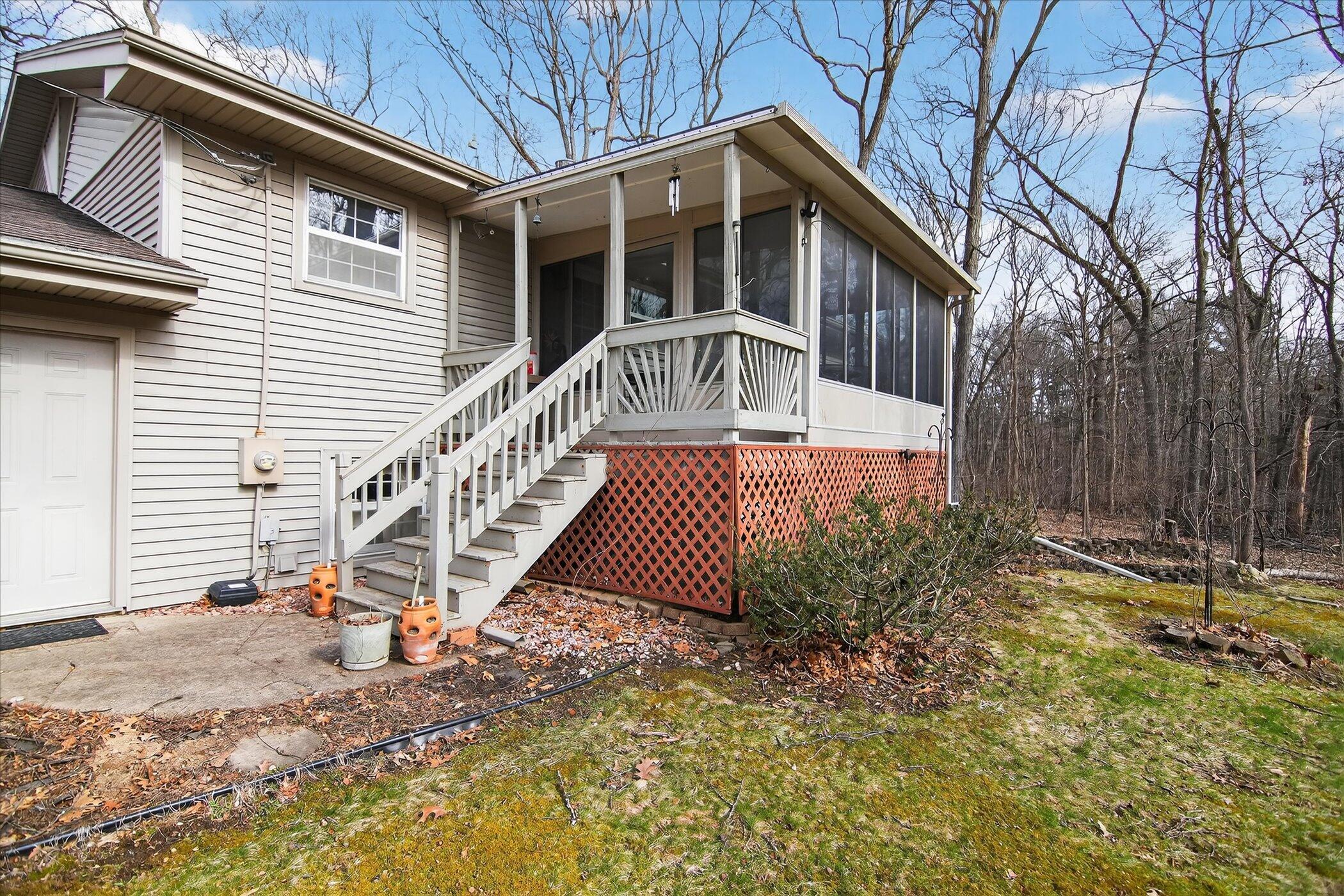 8625 Abbey Road Jackson, MI 49201 - Photo 45 of 69 45-8625-Abbey-Rd-WindowStill-Photography