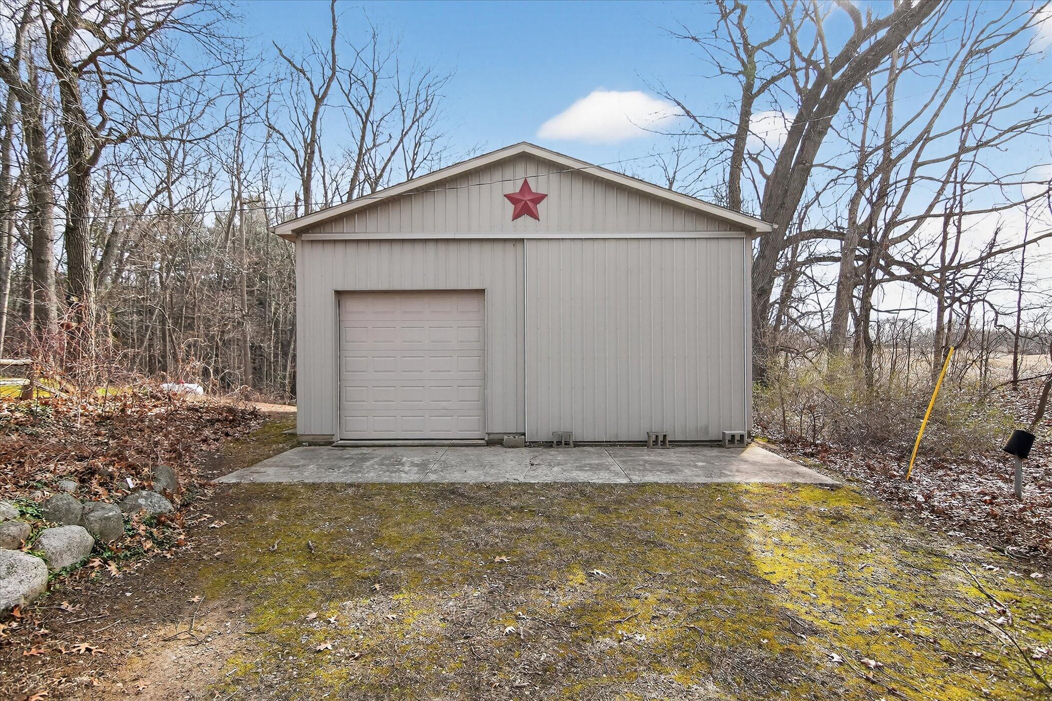 8625 Abbey Road Jackson, MI 49201 - Photo 55 of 69 55-8625-Abbey-Rd-WindowStill-Photography