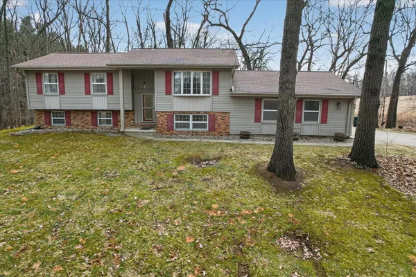 $349,900 | 8625 Abbey Road, Jackson, MI 49201