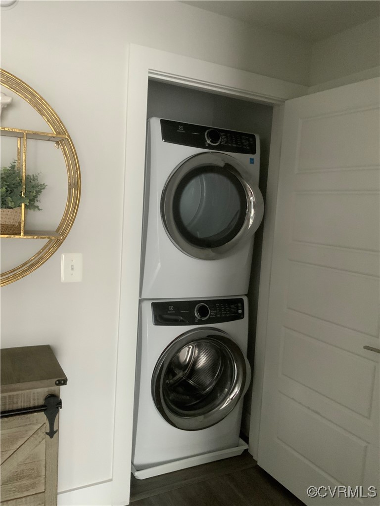 4324 Saunders Station Loop, Unit A Henrico, VA 23233 - Photo 22 of 30 a close up view of a washer and dryer