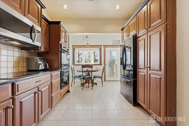 $500,000 | 554 Barron Avenue, Woodbridge, NJ 07095