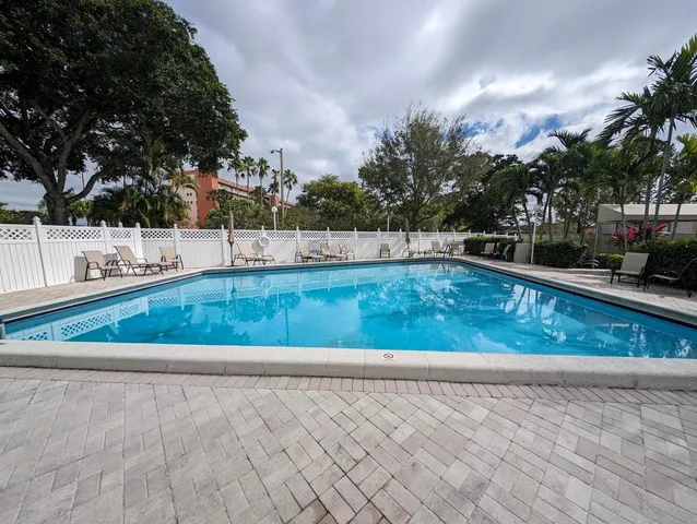 $1,700 | 7515 South Oriole Boulevard, Unit 203, Delray Beach, FL 33446