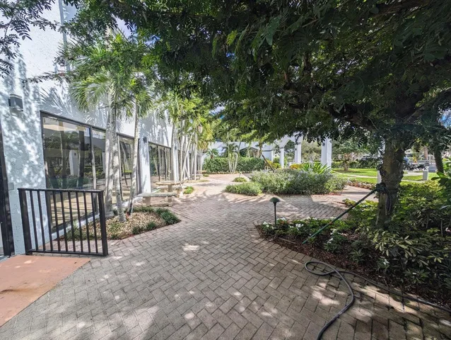 $1,700 | 7515 South Oriole Boulevard, Unit 203, Delray Beach, FL 33446