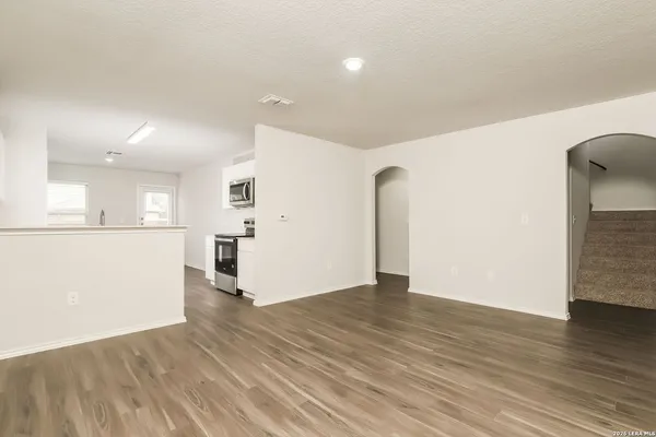 $1,785 | 10723 Goose Way, San Antonio, TX 78224