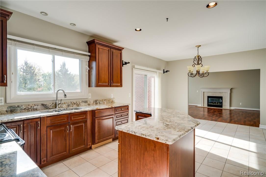6602 Chatham Circle Rochester, MI 48306 - Photo 20 of 58 chatham-22.jpg