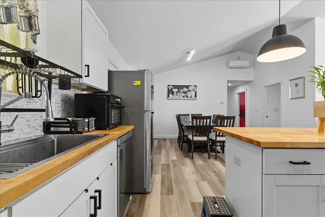 $370,000 | 32 Selden Lane, Oakland, ME 04963