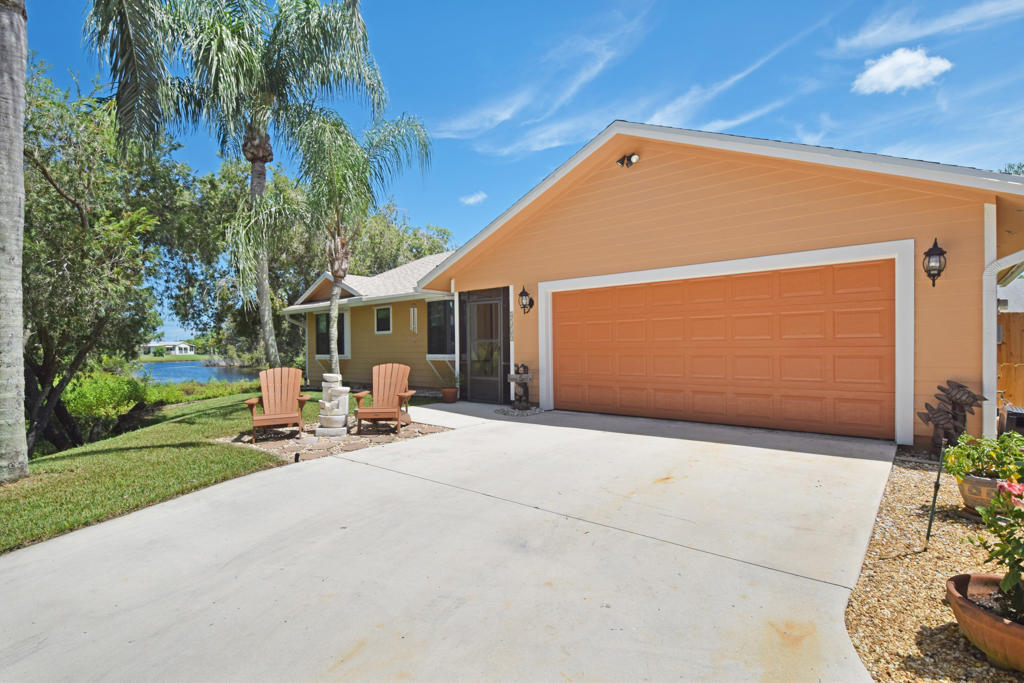 4319 Southeast Boxleaf Place Stuart, FL 34997 - Photo 1 of 27 Front Exterior
