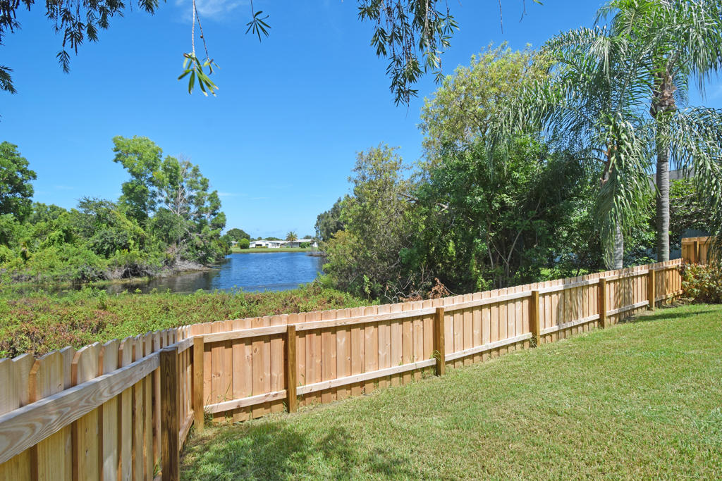 4319 Southeast Boxleaf Place Stuart, FL 34997 - Photo 23 of 27 Back Yard/View of Lake