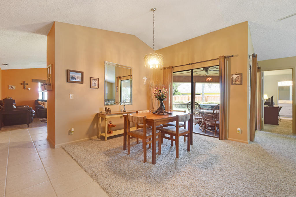 4319 Southeast Boxleaf Place Stuart, FL 34997 - Photo 4 of 27 Dining Area