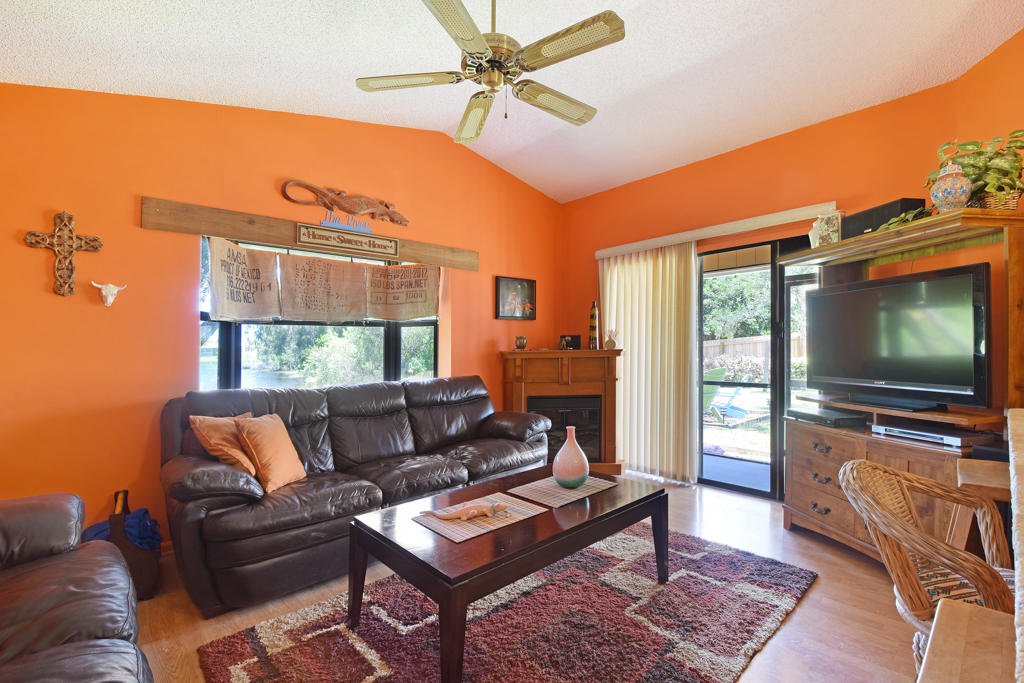 4319 Southeast Boxleaf Place Stuart, FL 34997 - Photo 7 of 27 Family Room