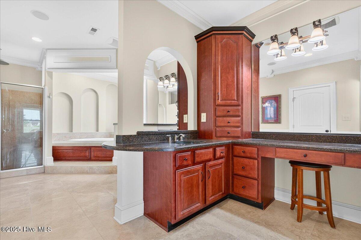 1019 Ridgewood Drive North Myrtle Beach, SC 29582 - Photo 22 of 49 Primary Bath