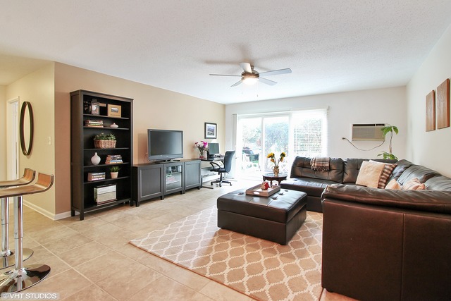1227 South Old Wilke Road, Unit 106 Rolling Meadows, IL 60005 - Photo 2 of 11